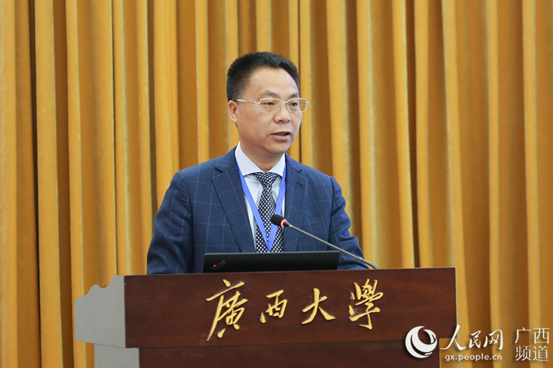 广西大学beat365手机版官网入口党委书记黄建荣在国际投资贸易与广西自贸区法制建设国际研讨会闭幕式上的致辞此次会议的召开，得益于若干非常重要的机缘。对促成这些机缘成就的一些人和单位，我要表示诚挚的谢意【详细】 